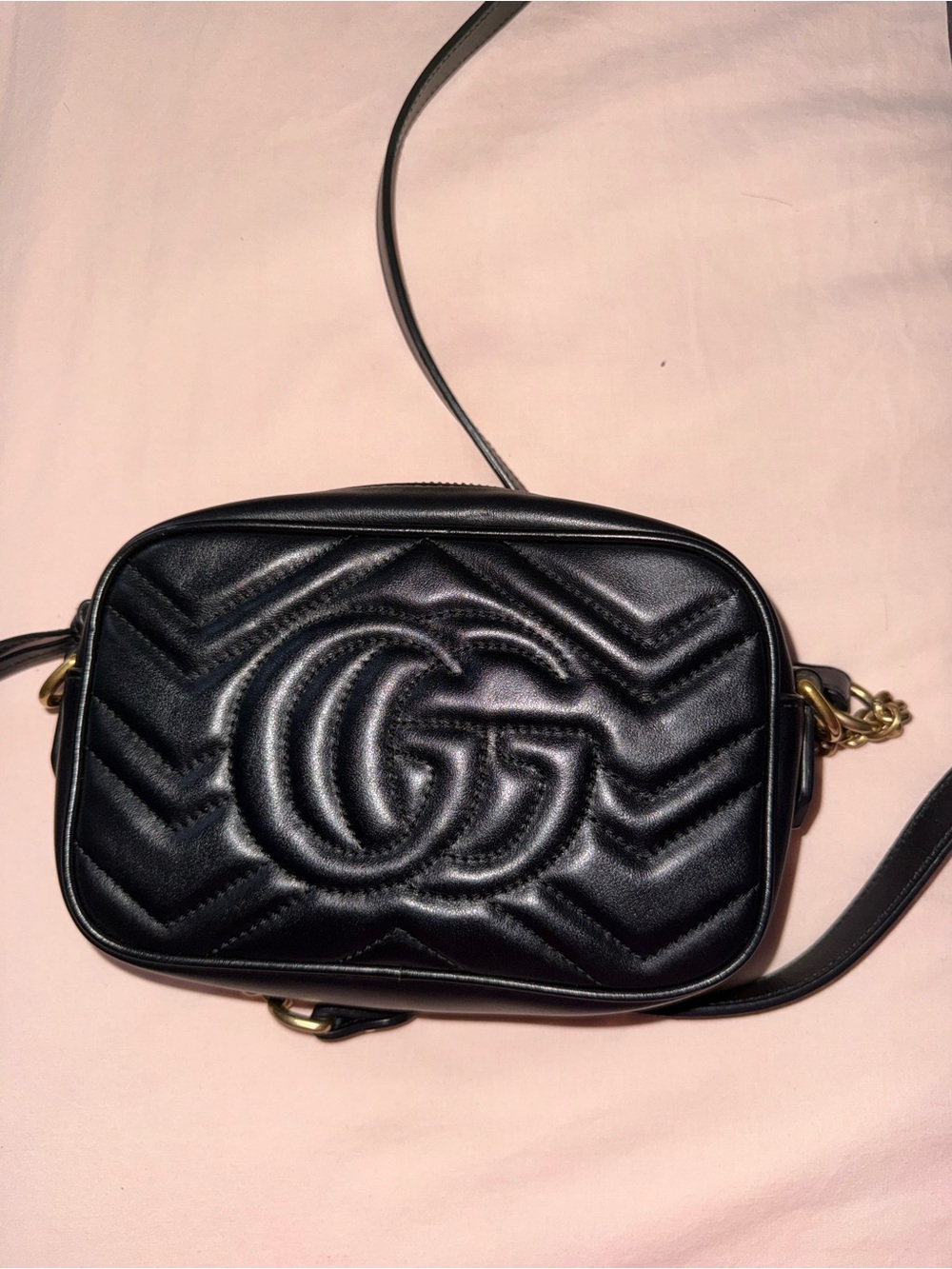 Gucci GG Marmont Black Quilted Camera Bag Small Crossbody Gold Hardware - Picture 4 of 5